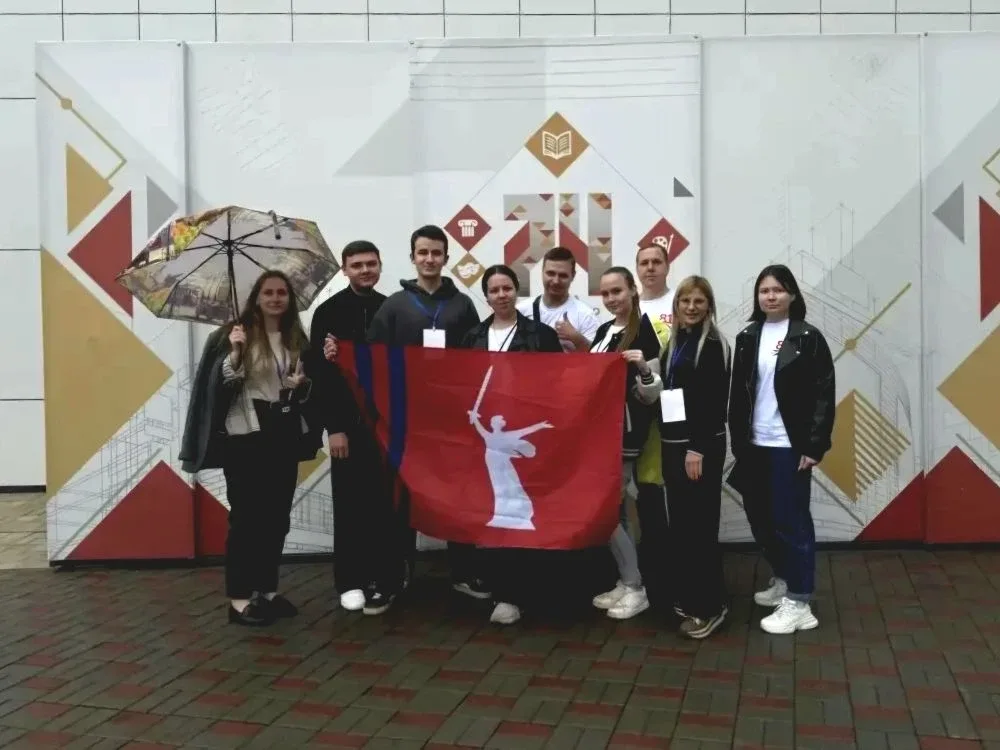 15–16 мая в Ростове-на-Дону прошёл межрегиональный форум молодых педагогов «Моя высота», где нашу шк