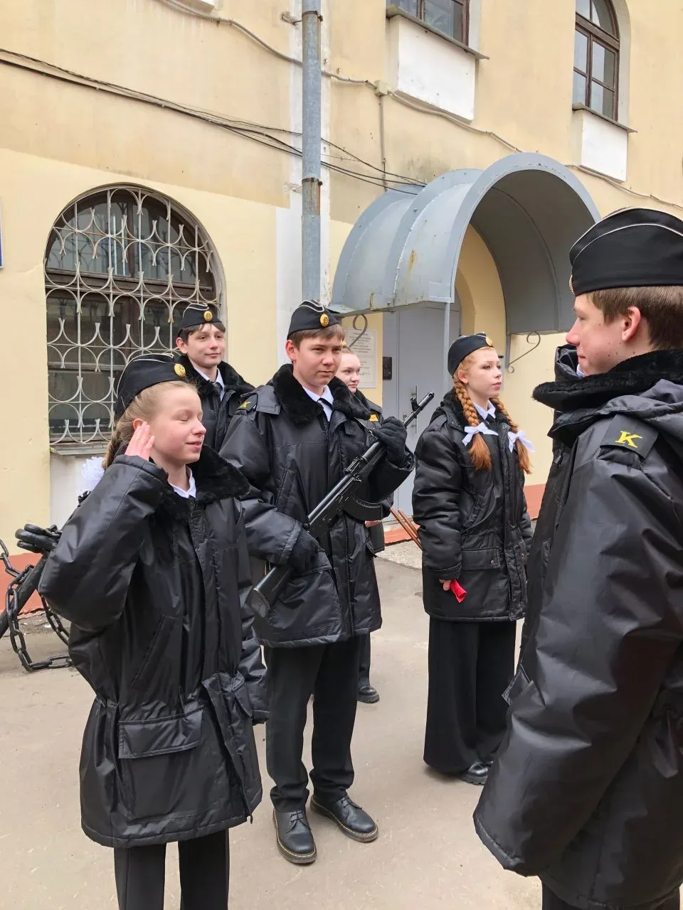В преддверии одного из самых главных праздников нашей страны - Дня Победы наши обучающиеся заступили