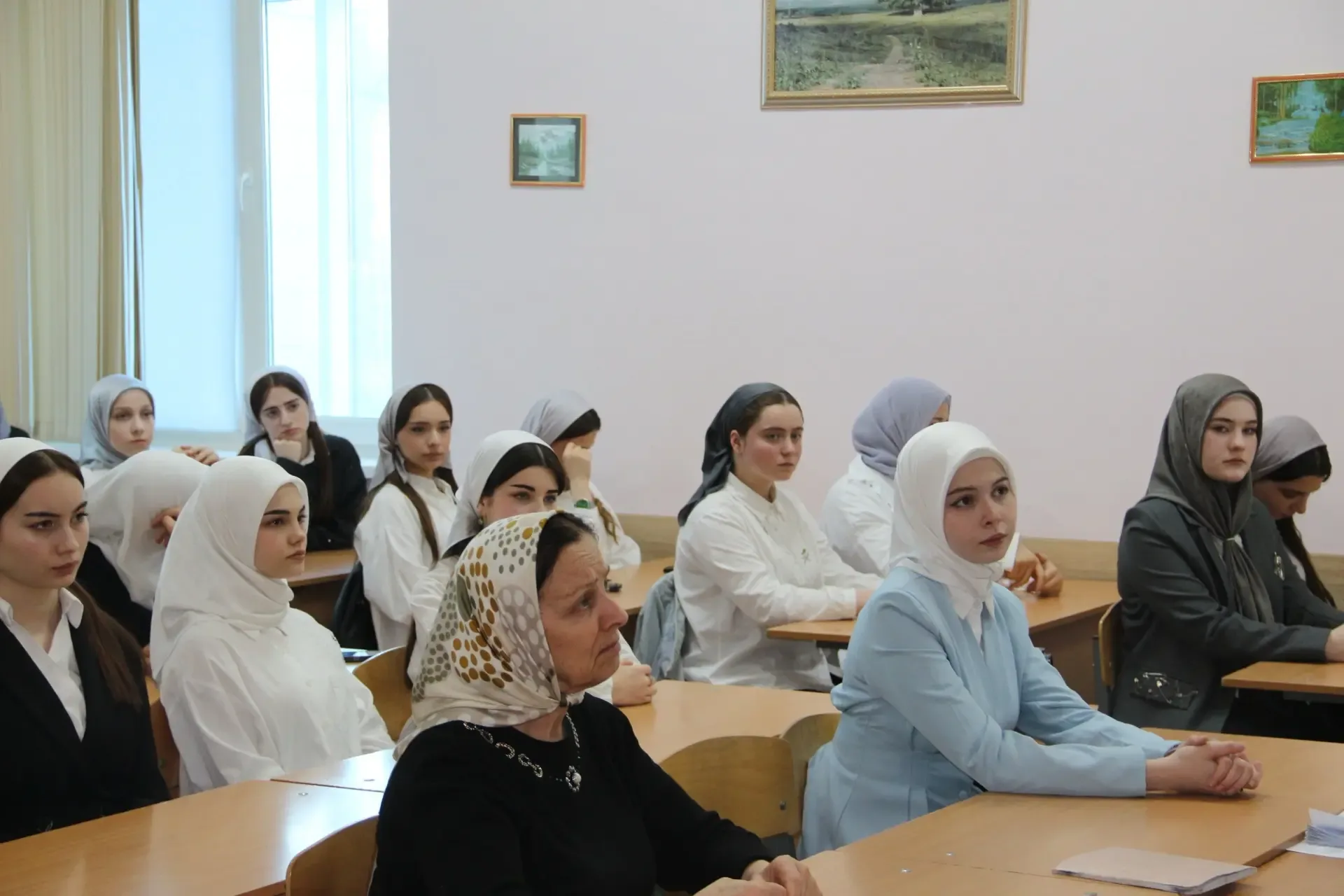 29 апреля в Чеченском государственном колледже прошел Семинар на тему «Проблемы обеспечения сохранно