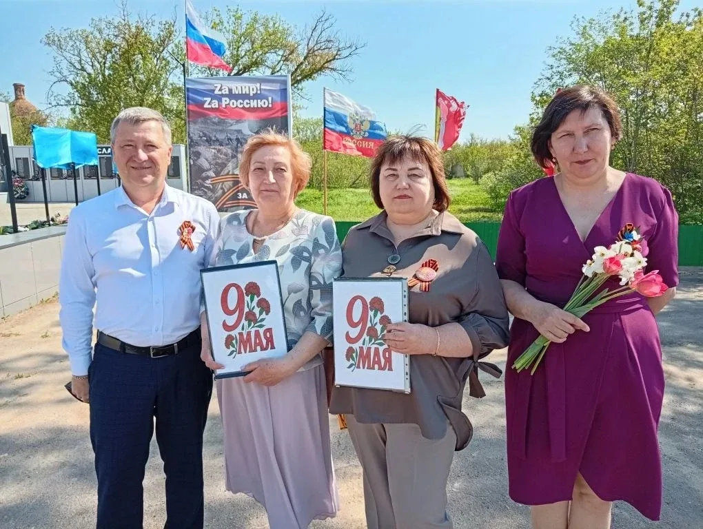 🇷🇺 Герои живут в нашей памяти!  В День Победы в селе Ширяево Калачеевского района прошёл торжественн
