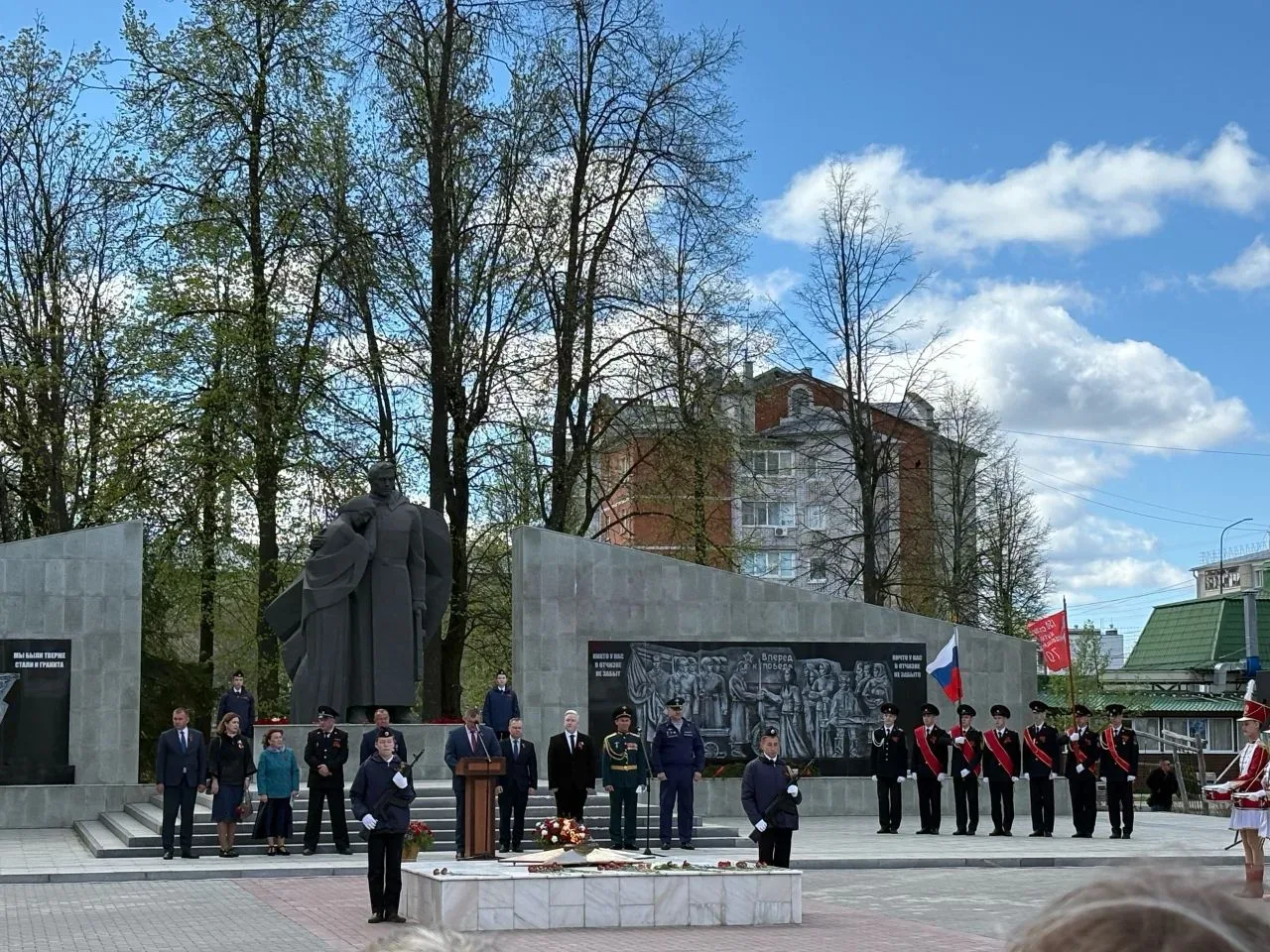 9мая  в п. Медведево прошёл митинг и парад, посвящённый 81-й годовщине Победы в Великой Отечественно