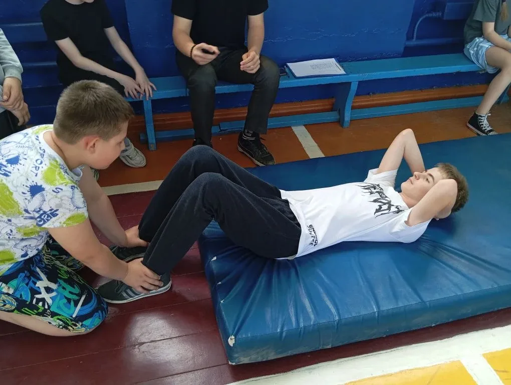 🏃‍♂️🏆 В нашей школе прошёл «Фестиваль ГТО» для III ступени.  Программа фестиваля была насыщенной и с