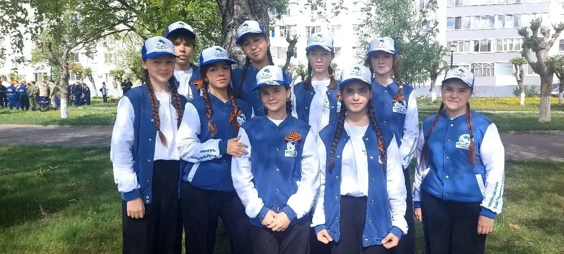 🇷🇺 Мы — наследники Победы!  Наши волонтёры Победы приняли участие в главном событии — параде, посвящ