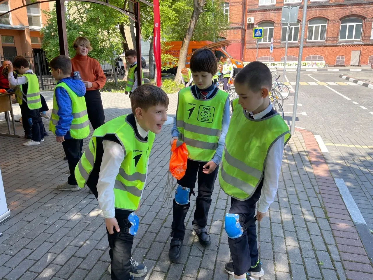 🚦ШКОЛА «БЕЗОПАСНОСТЬ В ДВИЖЕНИИ»🚦  ✅Мастер-класс в школе безопасности посетили ученики МАОУ лицей 35