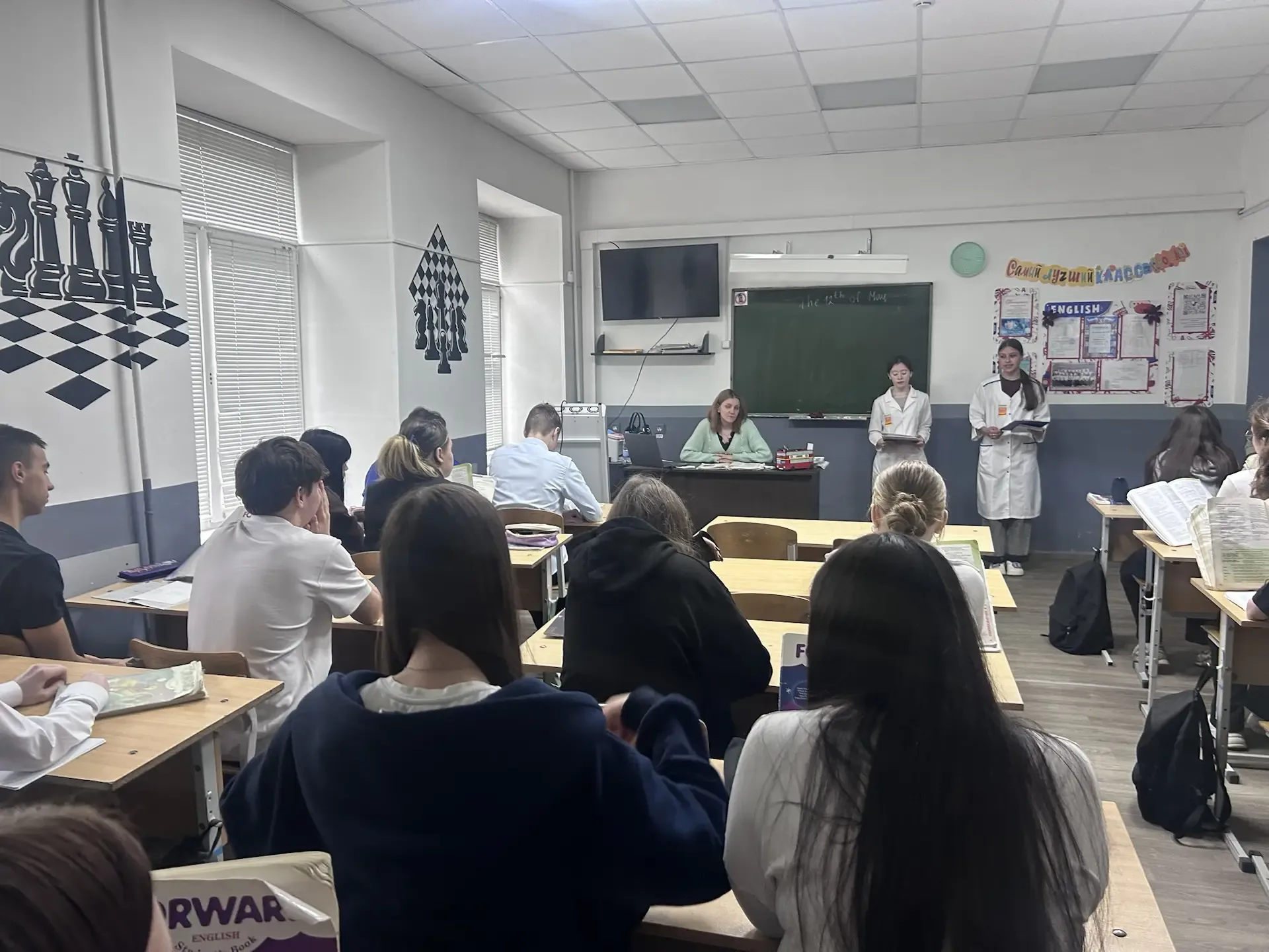 Сегодня в нашей школе состоялись встречи по профориентации, организованное студентами Златоустовског