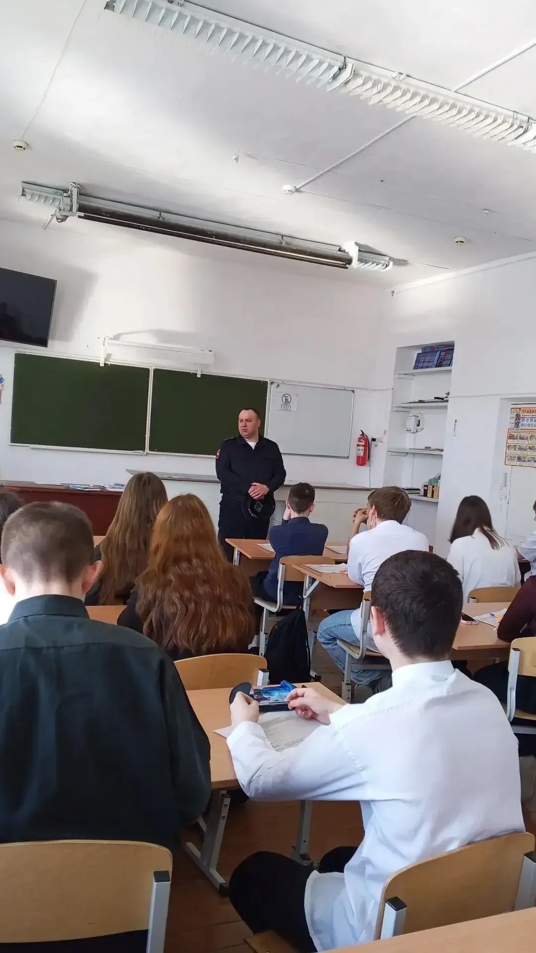 Сегодня прошла встреча-беседа с сотрудниками ГАИ!  Очень познавательно и полезно было пообщаться с т