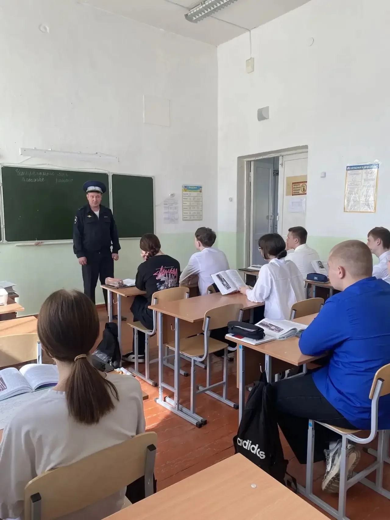 Сегодня прошла встреча-беседа с сотрудниками ГАИ!  Очень познавательно и полезно было пообщаться с т