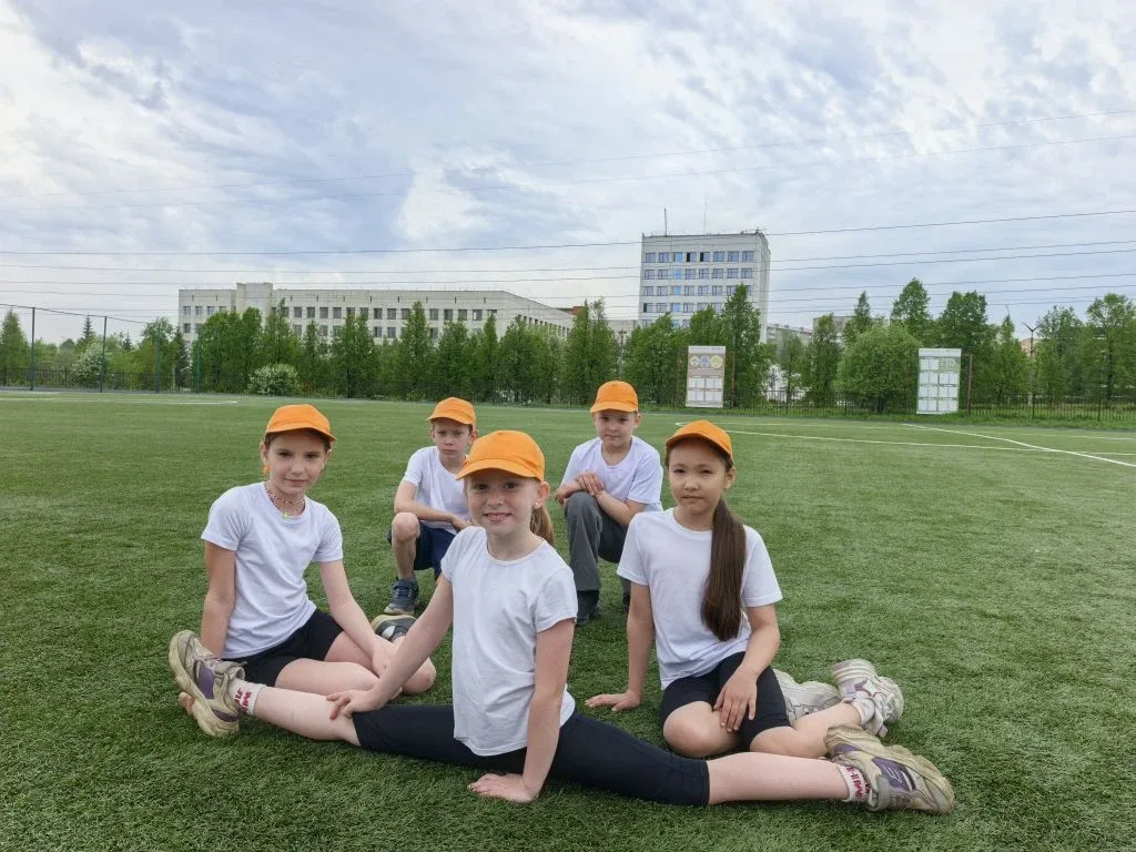 Юные спортсмены 2 «Д» класса приняли «Вызов первых»!  Ученики 2 «Д» класса приняли участие в захваты