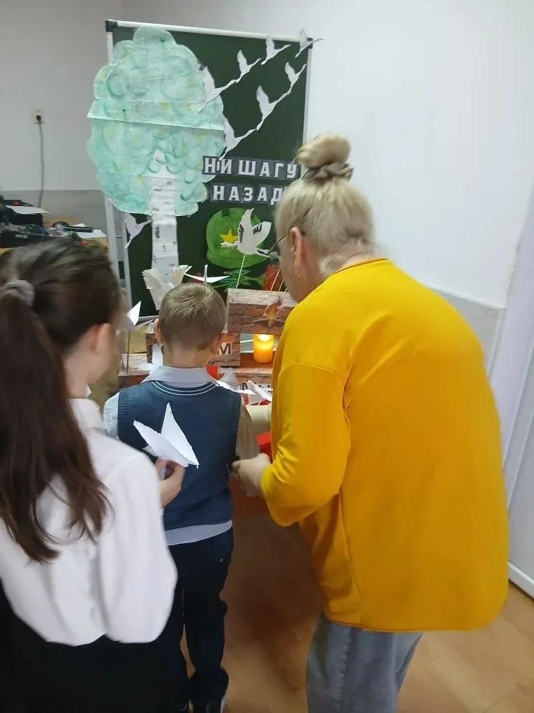 6 мая  в актовом зале школы состоялись премьерные показы Мини-спектакля "Чтобы Помнили".  По заверше