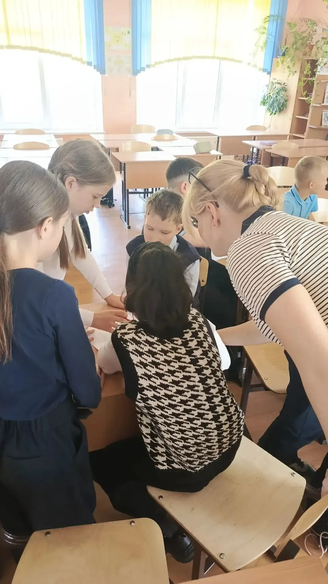 ✨ Волшебный день в 4 В! ✨  Сегодня 4В класс окунулся в чарующий мир сказок Александра Сергеевича Пуш