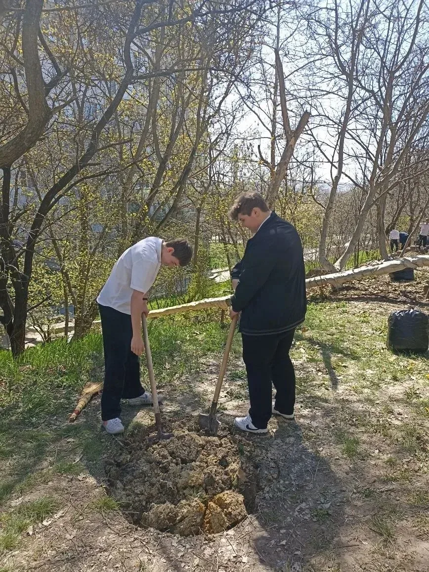 Учащиеся 9 - Г класса и классный руководитель Билык Татьяна Алексеевна приняли активное участие в су