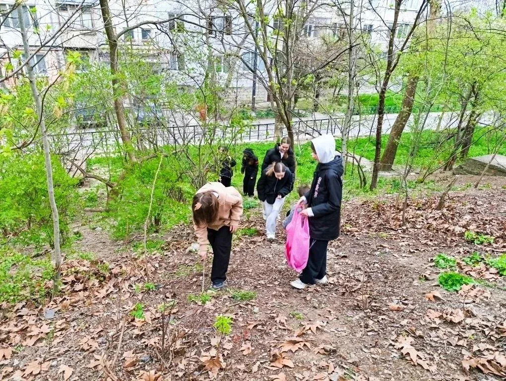 Сегодня было жарко — но не из‑за погоды, а из‑за нашего трудового запала!   Ученики 7 - К вместе с л