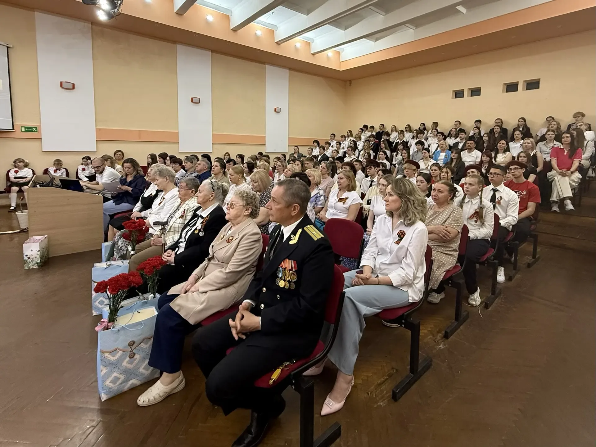 🗓️8 МАЯ | ПРАЗДНИЧНЫЙ КОНЦЕРТ | Поклон вам низкий, ветераны! В нашей школе прошел праздничный концер
