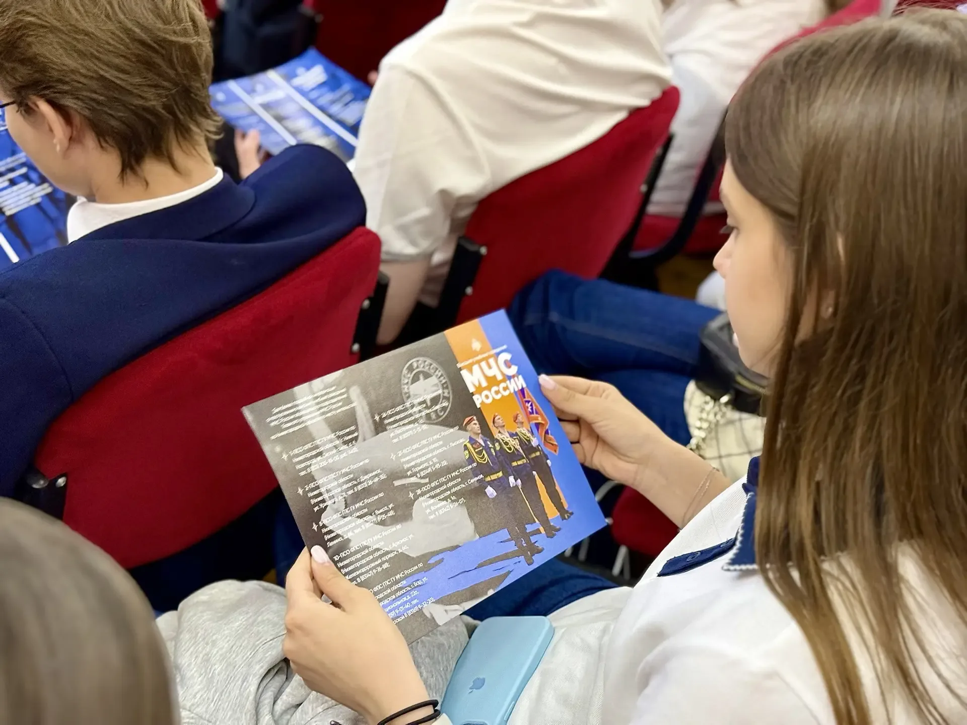 🗓️13 МАЯ | ПРОФОРИЕНТАЦИЯ | Встреча с представителями МЧС России в школе! 👩‍🚒👨‍🚒  Сегодня для ученик
