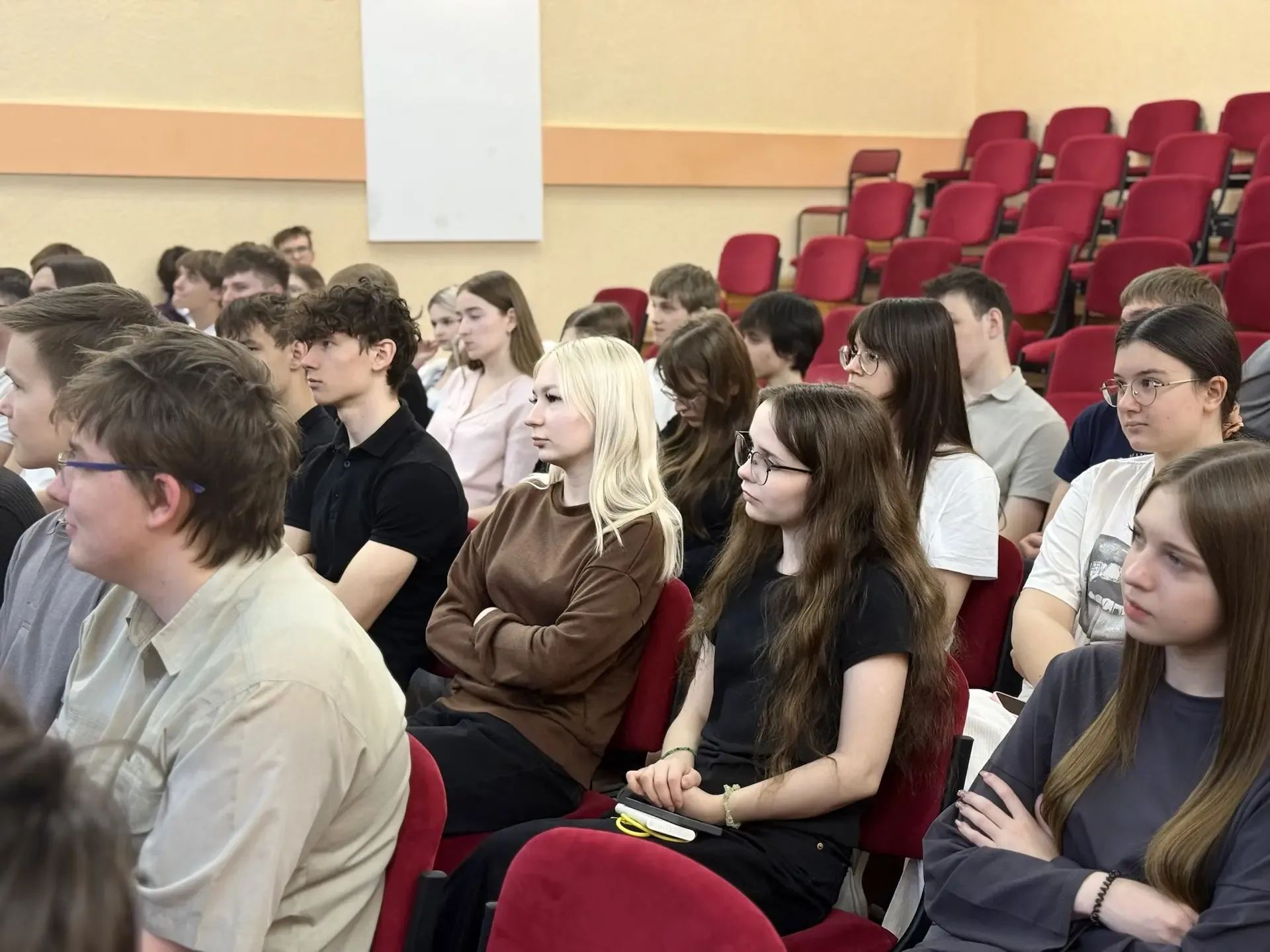 🗓️7 МАЯ | ПРОФИЛАКТИКА ПРАВОНАРУШЕНИЙ | Сообщи, где торгуют смертью: важный разговор о будущем! 🚫💊  