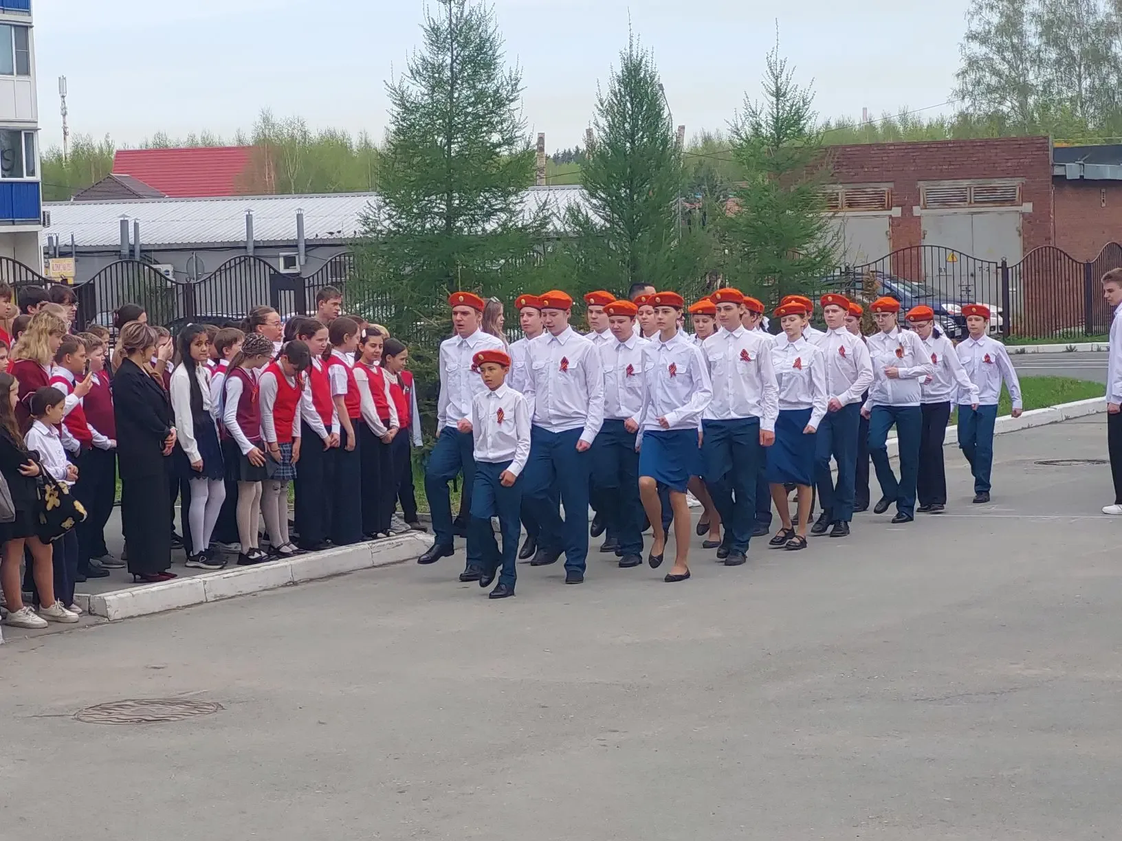 В преддверии 81-й годовщины Победы в  Великой Отечественной войне  в нашей школе на протяжении недел