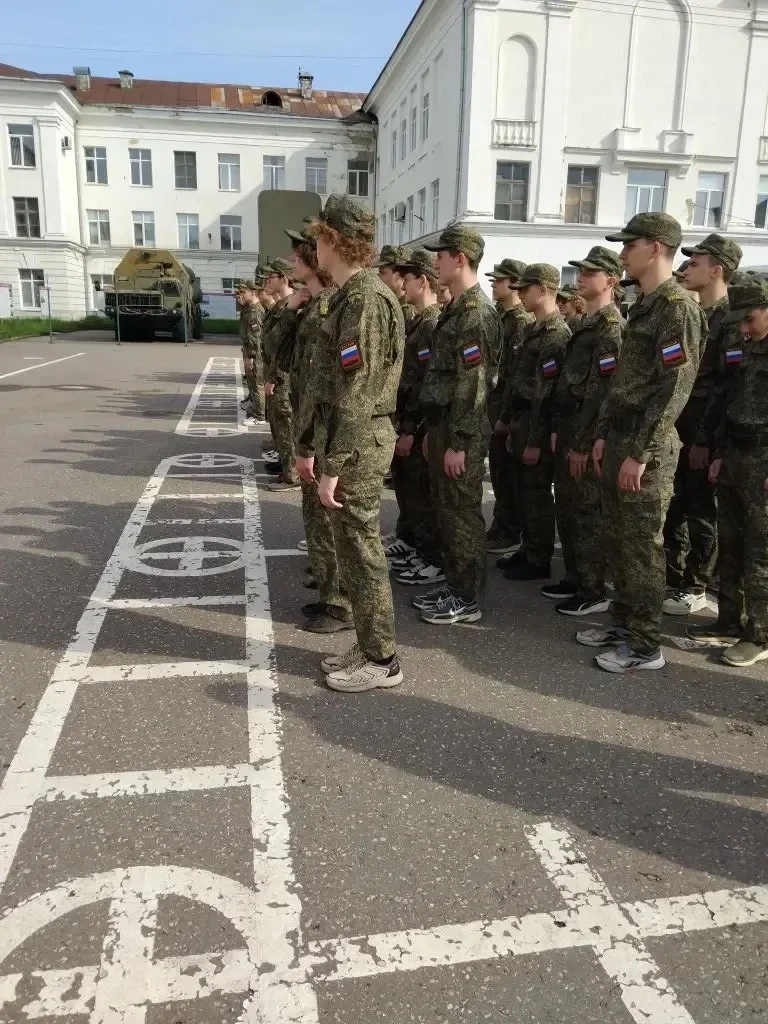 Сегодня , 18 мая 2026 года,  юноши, обучающиеся в 10 классе МОУ КСОШ № 1, приступили к участию в уче