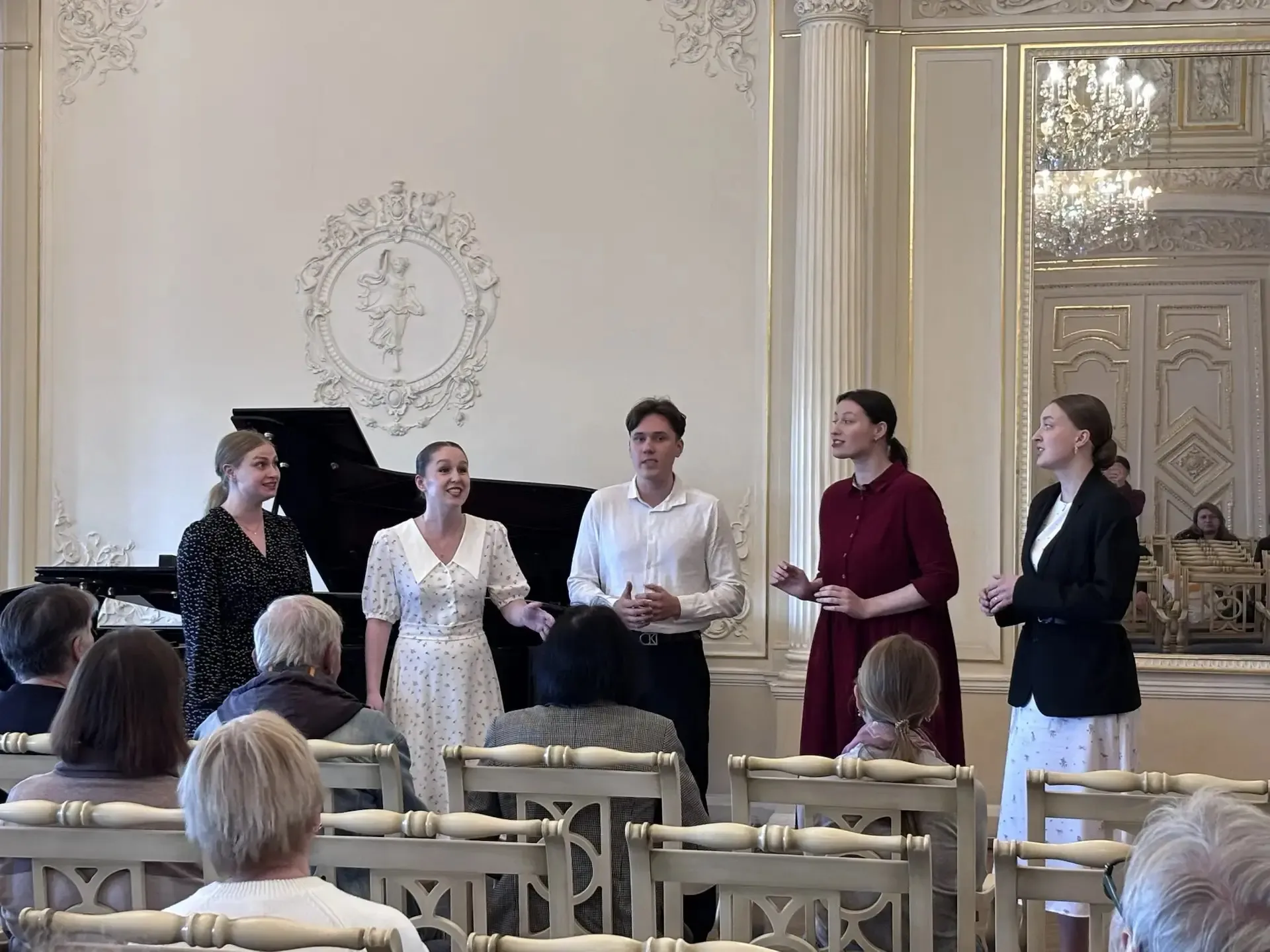 🏵 ️В СПбГИК состоялся концерт «Славе не меркнуть, традициям жить: народы России — Великой Победе!»  