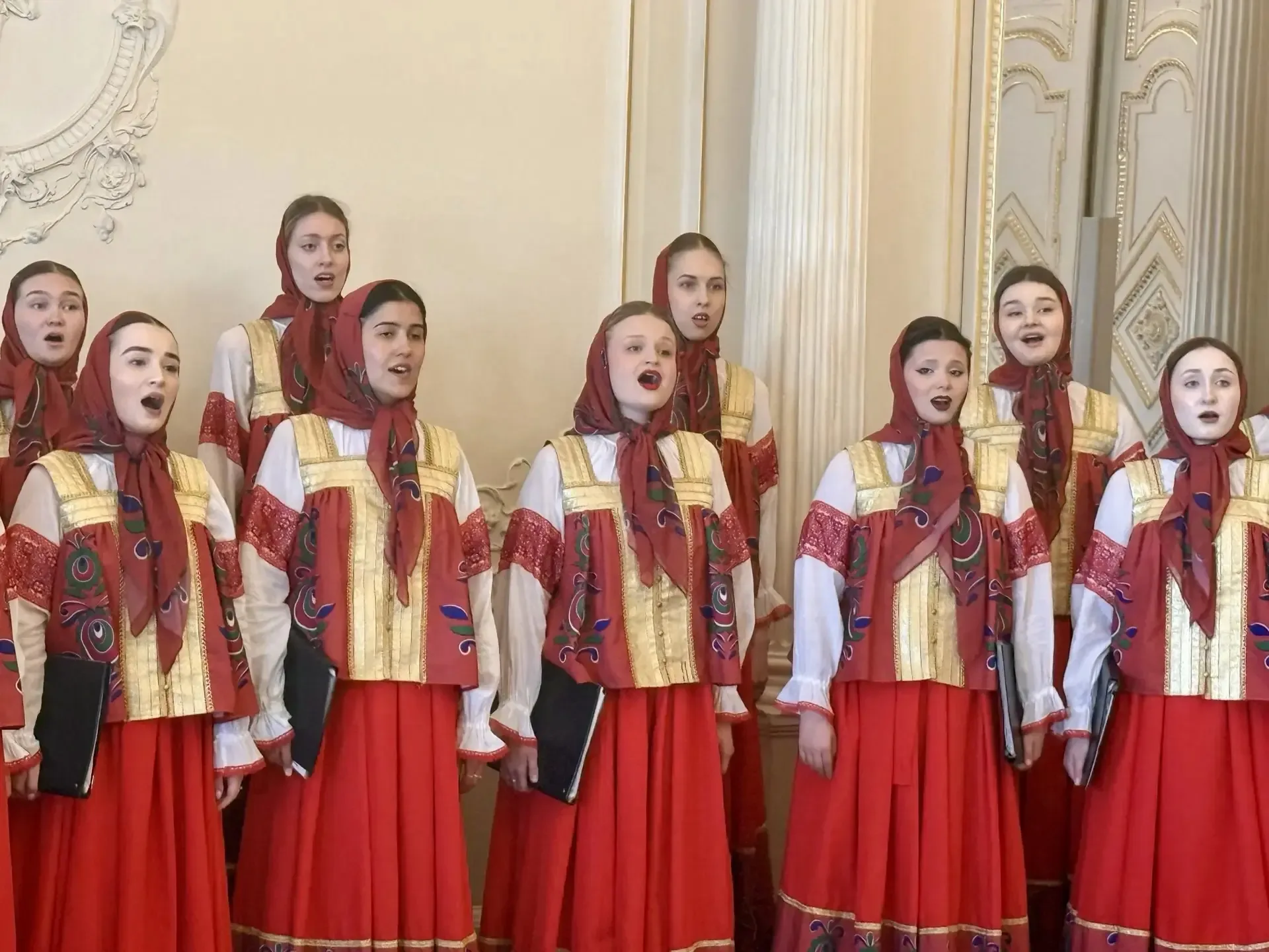 ✴ Наш институт с дружеским визитом посетили Министр культуры, национальной политики и архивного дела