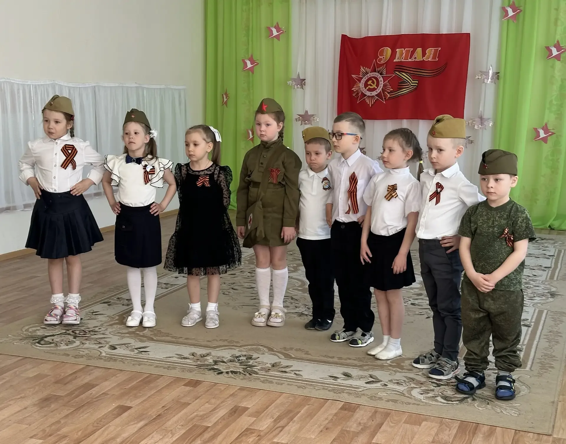 Сегодня, 8 мая, накануне Дня Победы, в 3 корпусе #tltschool26 проведена линейка-митинг, посвященная 