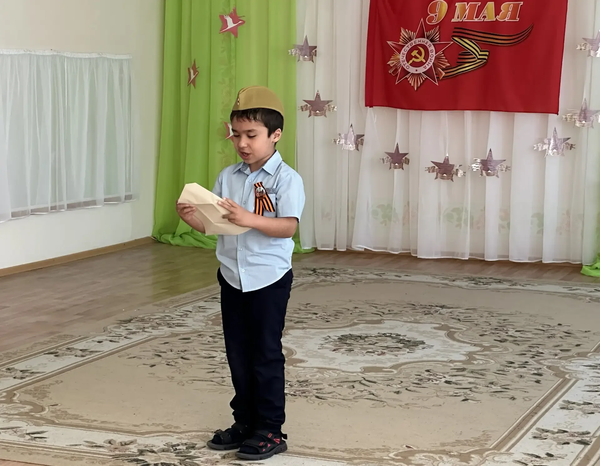 Сегодня, 8 мая, накануне Дня Победы, в 3 корпусе #tltschool26 проведена линейка-митинг, посвященная 