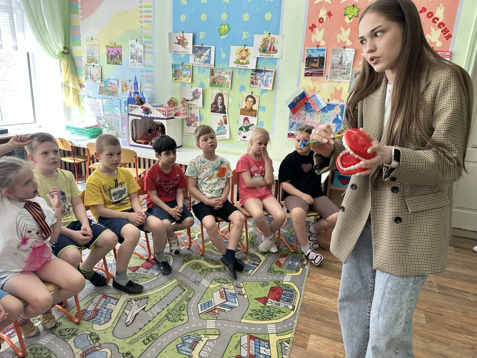 14 мая во 2 корпусе #tltschool26 прошли встречи студентов медицинского училища с детьми 6-7 лет. Сту