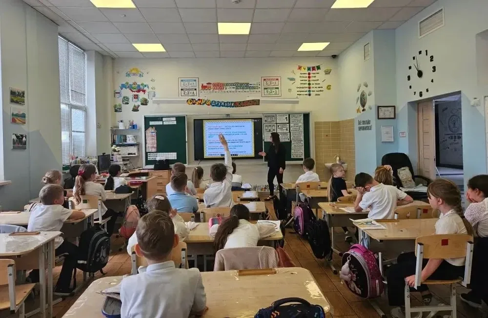 🍬 Дружба — это сладкое слово! 🍬  Во 2 «Г» классе прошел тематический классный час, посвященный одном