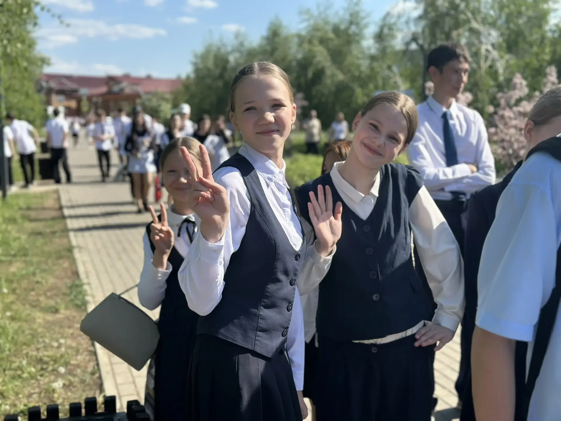 Танцевать можно везде, но лучше всего — вместе! 💫  Сегодня наши ученики вышли на городской марафон «