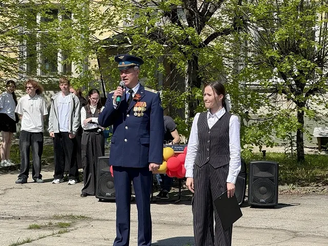 🎖️ День Победы в колледже продолжается: концерт и полевая кухня.  В нашем колледже с размахом отмети