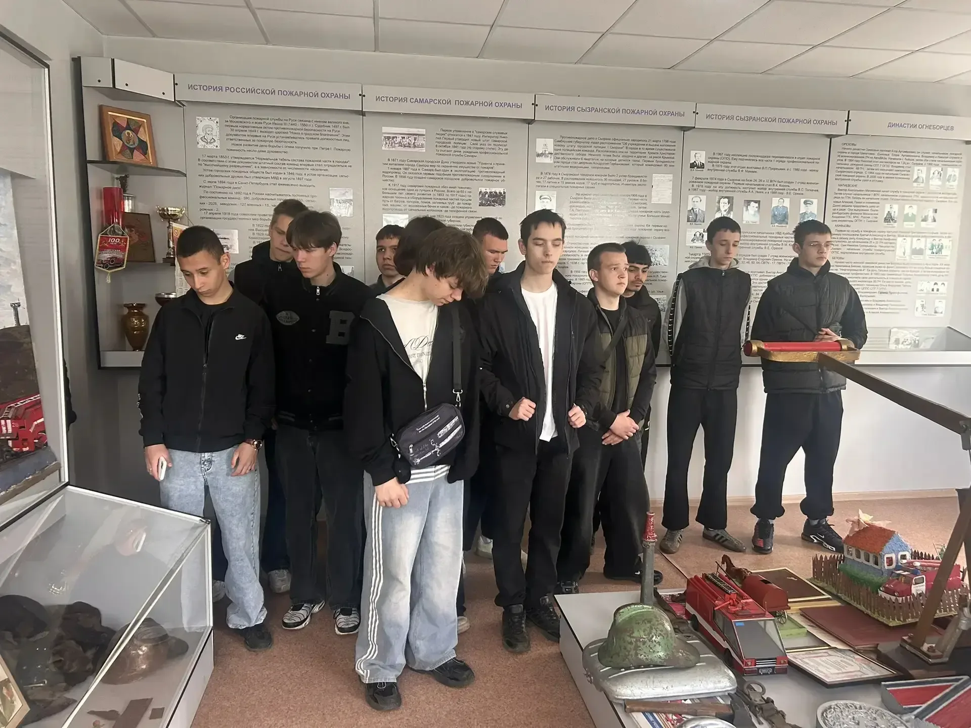 🚒🚨Студенты-первокурсники посетили пожарную часть №95 в День пожарной охраны!  В рамках празднования 