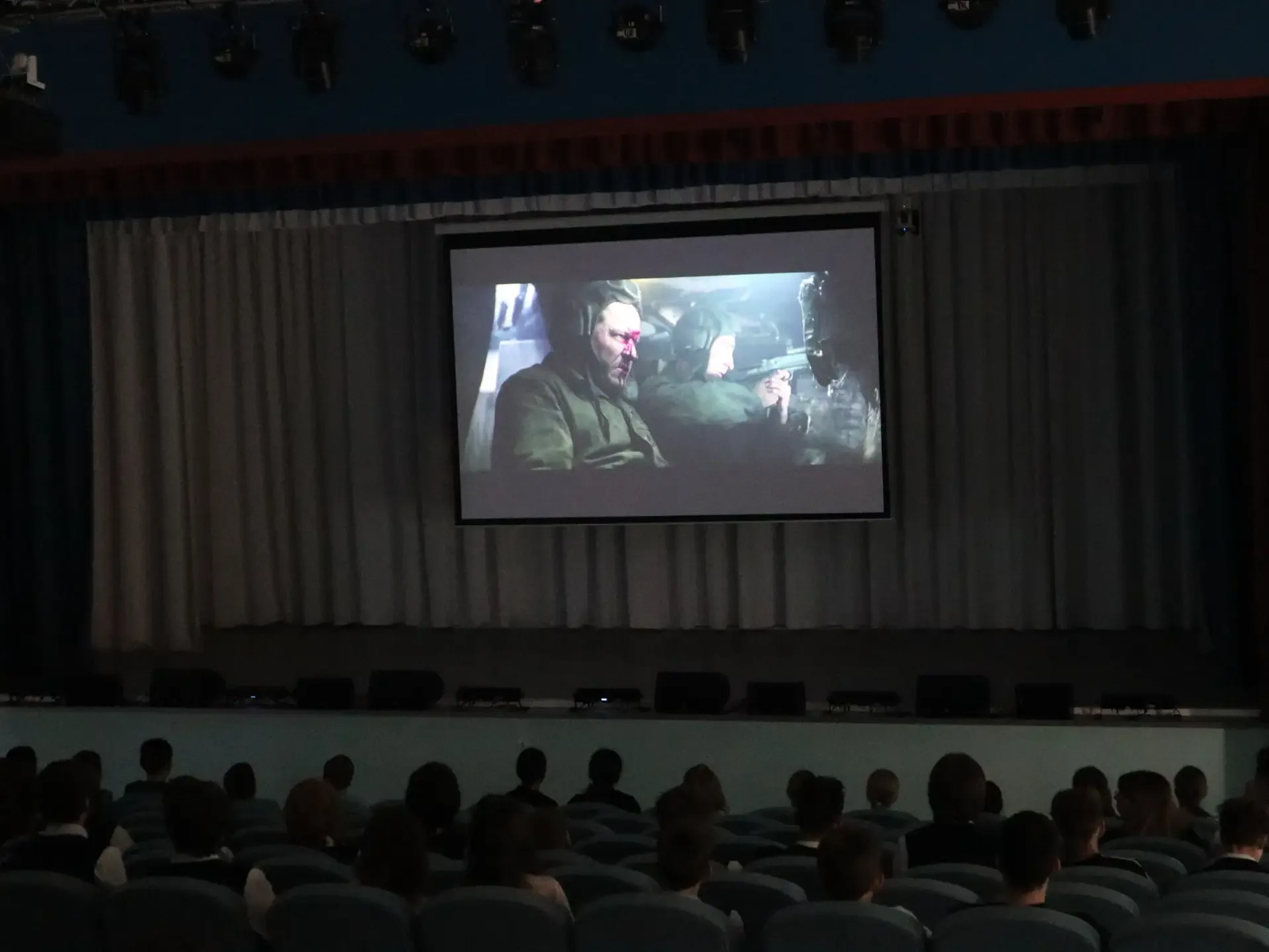 Сегодня в актовом состоялся большой кинолекторий, приуроченный к 81й годовщине Победы в Великой Отеч