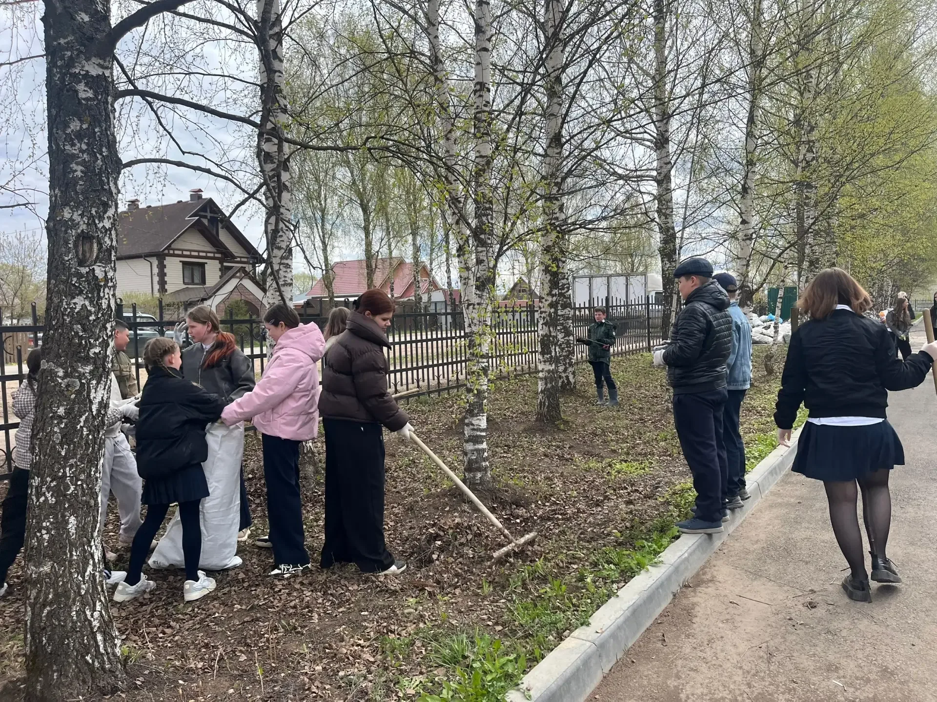 🌳СУББОТНИК - 5А за чистоту🌳   🍃🍂Ученики 5 А класса приняли участие в субботнике. Настроение у ребят 