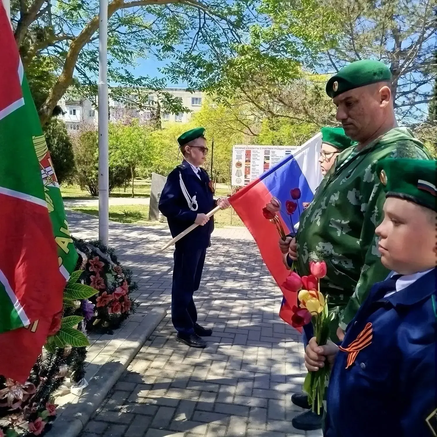🇷🇺Поколение победителей передает эстафету памяти💫Живой урок мужества ко Дню Победы  В знак глубокого