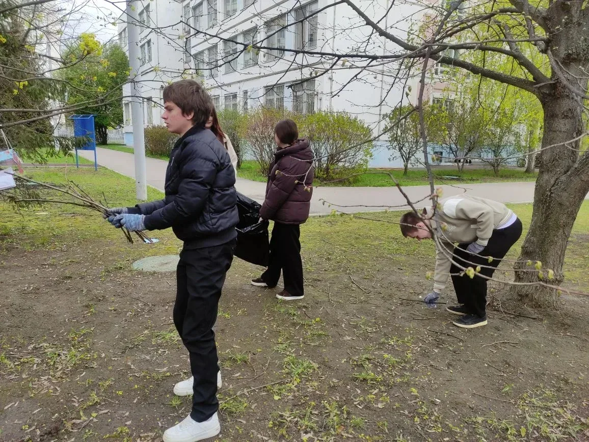 🌟 Не словом, а делом.  Накануне 1 мая наши активисты «Движения Первых» и волонтеры приняли участие в