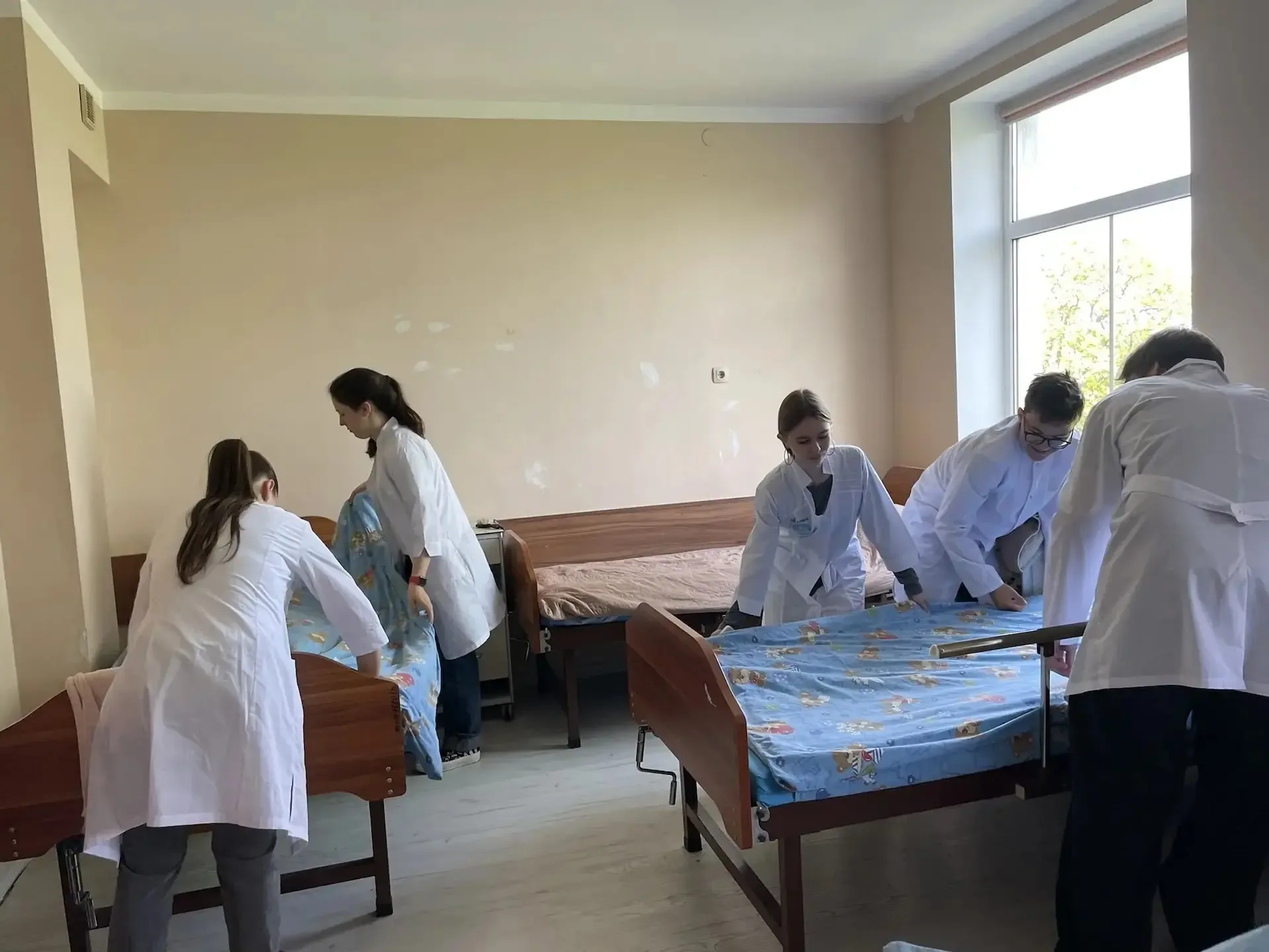 День волонтёра в санатории «Пионерск»: первый шаг к профессии  🏥18 мая обучающиеся 10 медицинского к