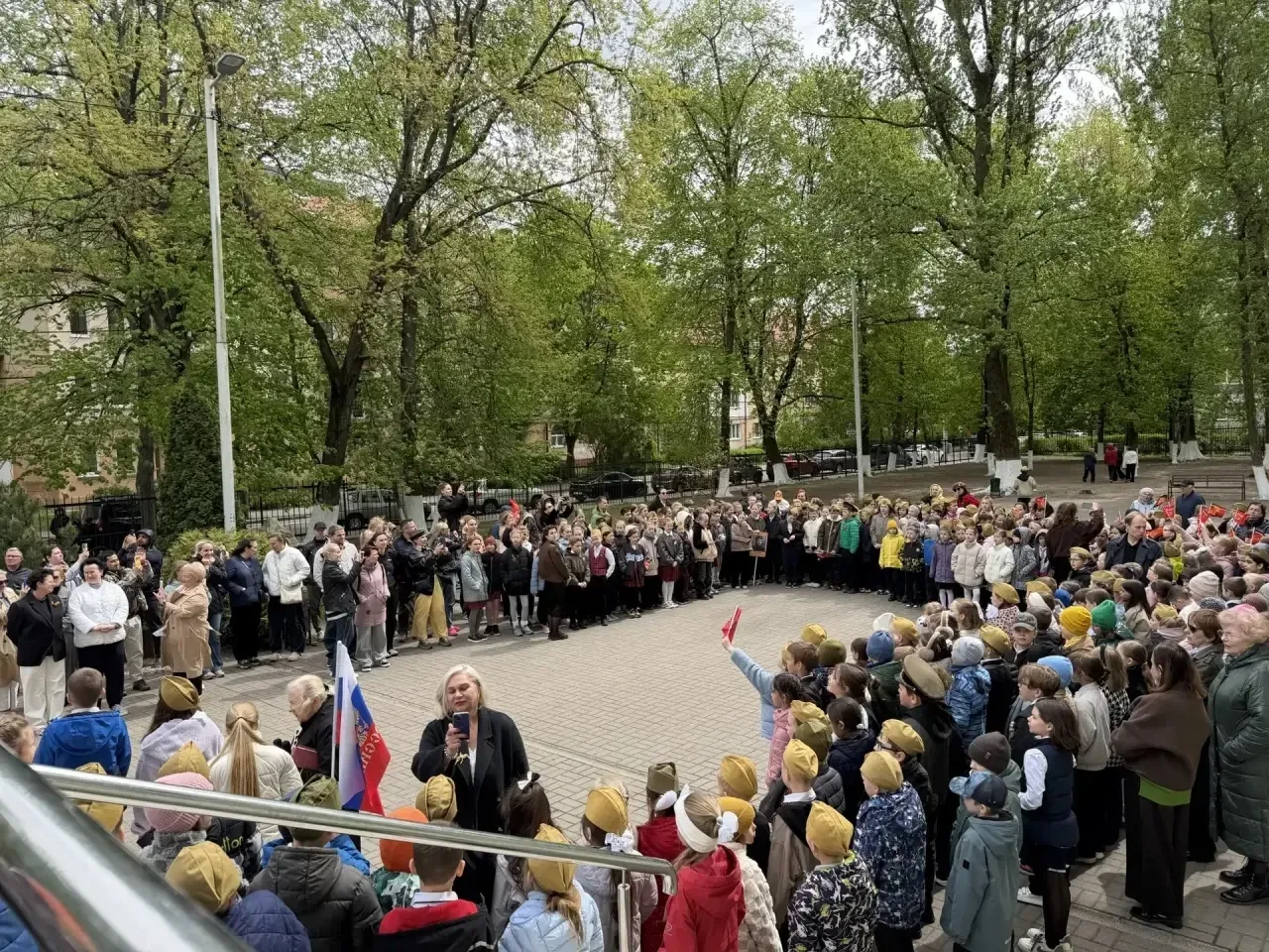🕊️ Этот День Победы  Сегодня, 8 мая, вся начальная школа нашего лицея собралась вместе, чтобы вспомн