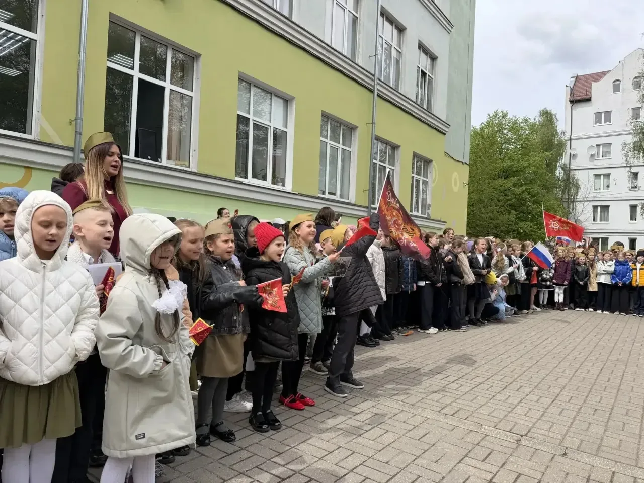 🕊️ Этот День Победы  Сегодня, 8 мая, вся начальная школа нашего лицея собралась вместе, чтобы вспомн