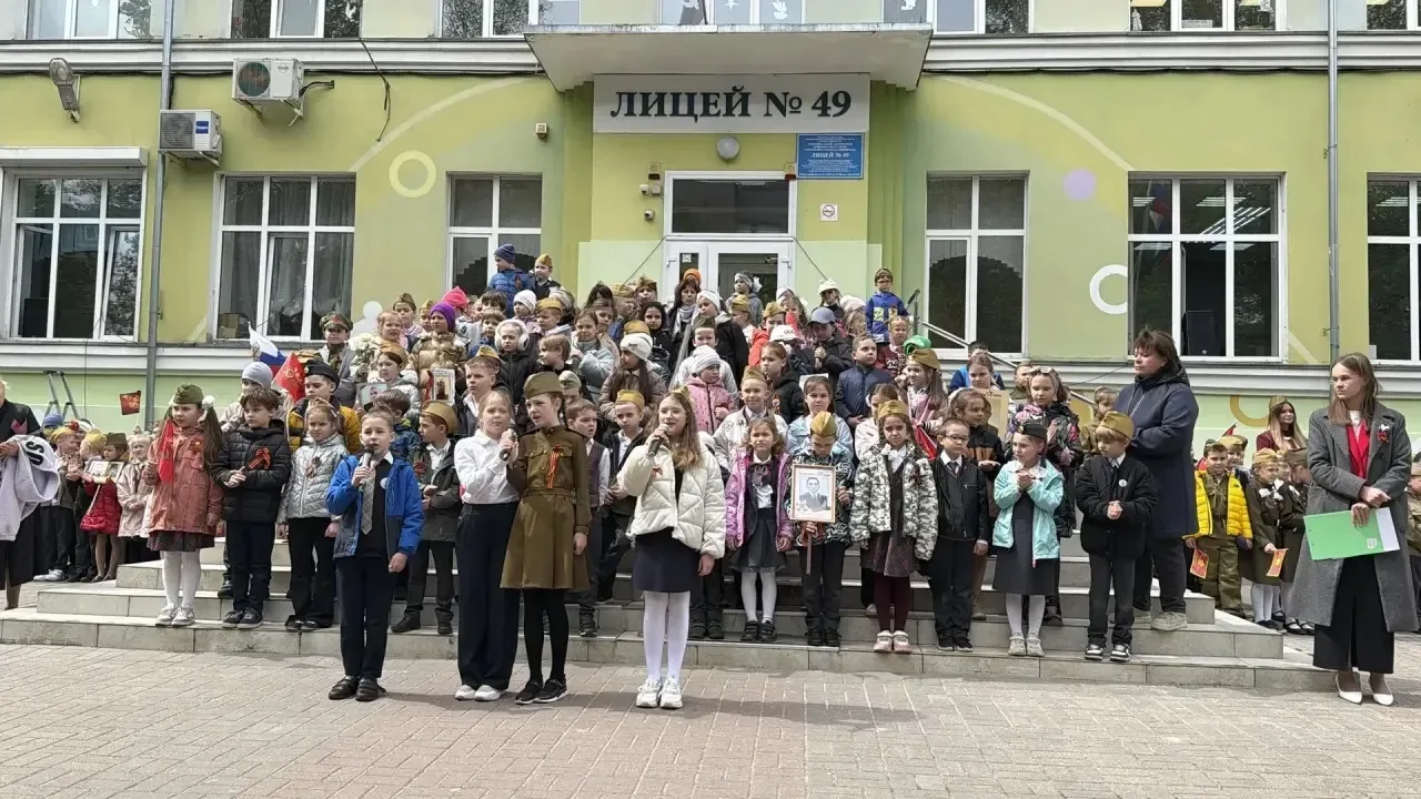 🕊️ Этот День Победы  Сегодня, 8 мая, вся начальная школа нашего лицея собралась вместе, чтобы вспомн