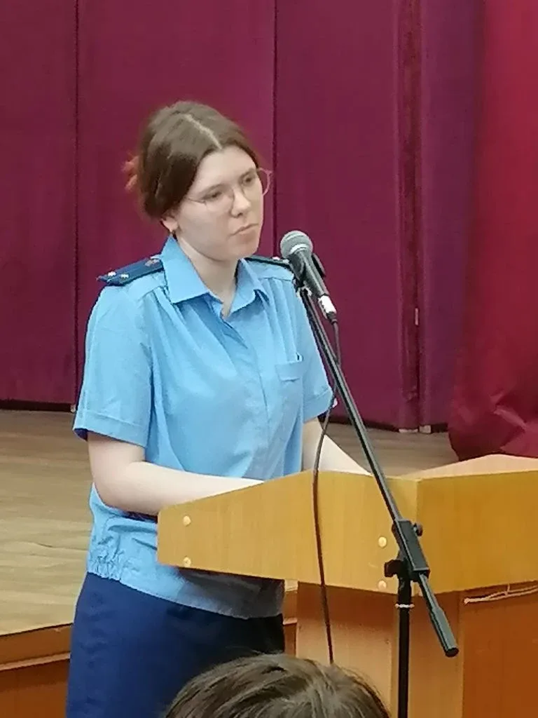 Помощник прокурора Елабуги Абубакирова Диана Айратовна провела для школьников лекцию о профилактике 