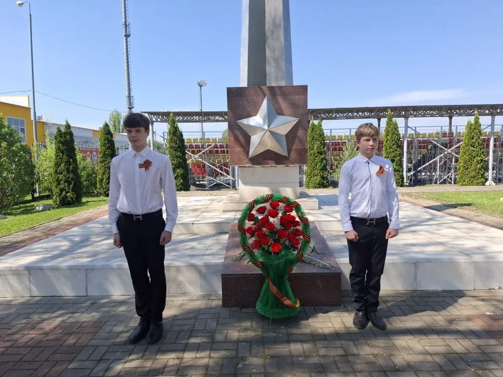 🇷🇺9 мая 2026 года обучающиеся 8 "А", 8 "Б", 9 "А", 9 В", 9 "Г" и 10 класса Борисоглебской гимназии №