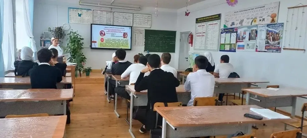 На этой неделе у наших старшеклассников (с 7 по 11 класс) прошли важные и полезные классные часы на 