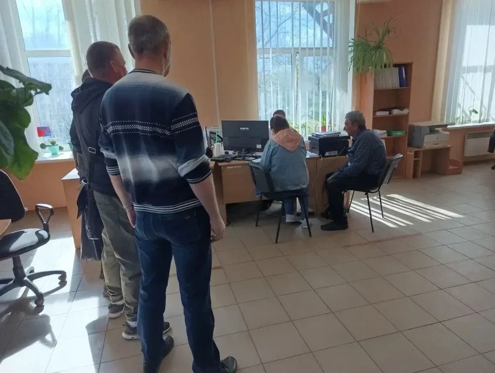 👩‍💼 Черниговский Кадровый центр принял в своих стенах граждан, активно занятых поиском работы   🗒️ К