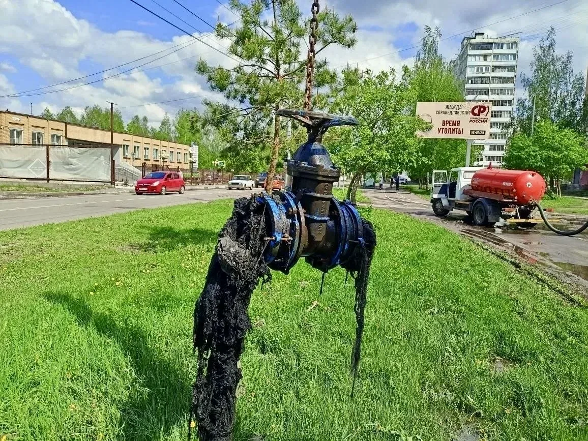 В Шатуре специалисты Мособлводоканала прочистили коллектор и обновили муфты 🔧На улице Спортивная в м