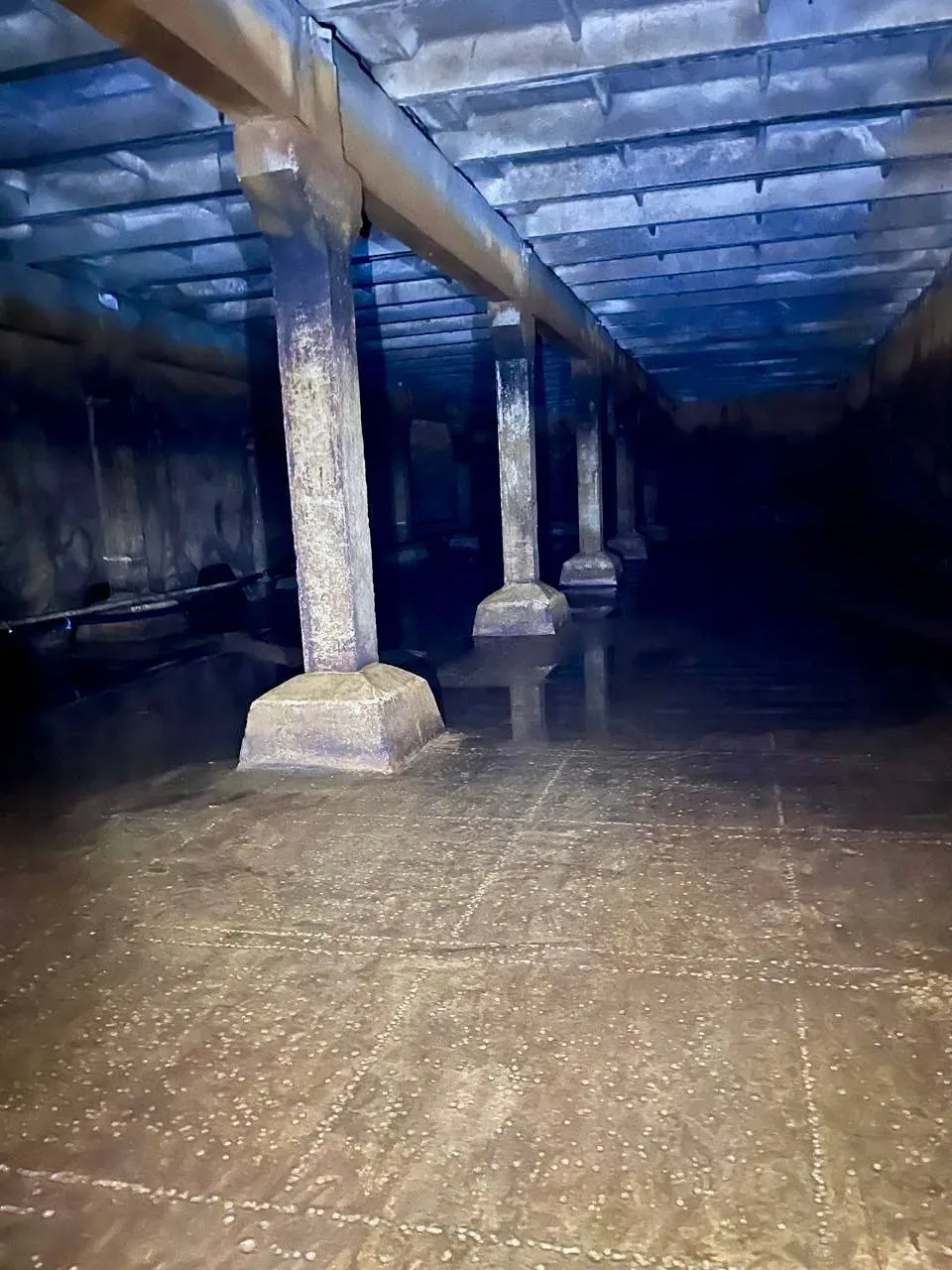В Дрезне провели промывку резервуаров чистой воды ♻На водозаборном узле, расположенном на улице Воен
