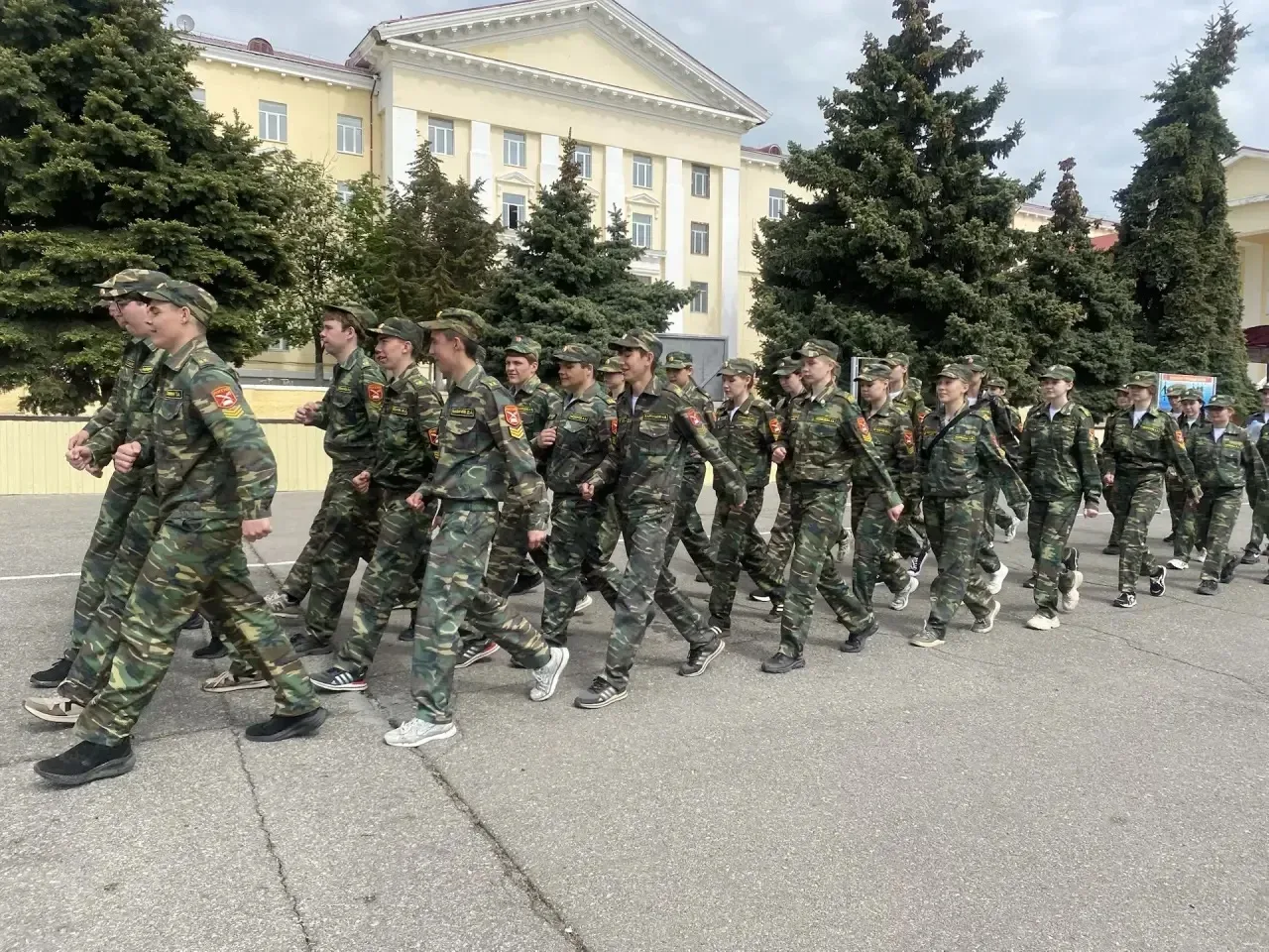 🚀На базе 28-ой отдельной бригады радиационной, химической и биологической защиты стартовали военно-п