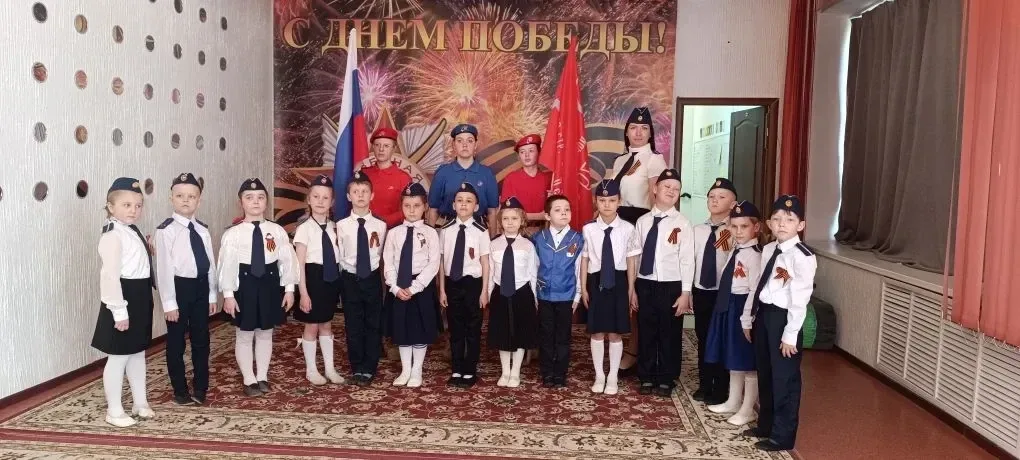 Юнармейцы ПТПЛ приняли участие в смотре строя и песни, приуроченном к 81-й годовщине Победы. Меропри