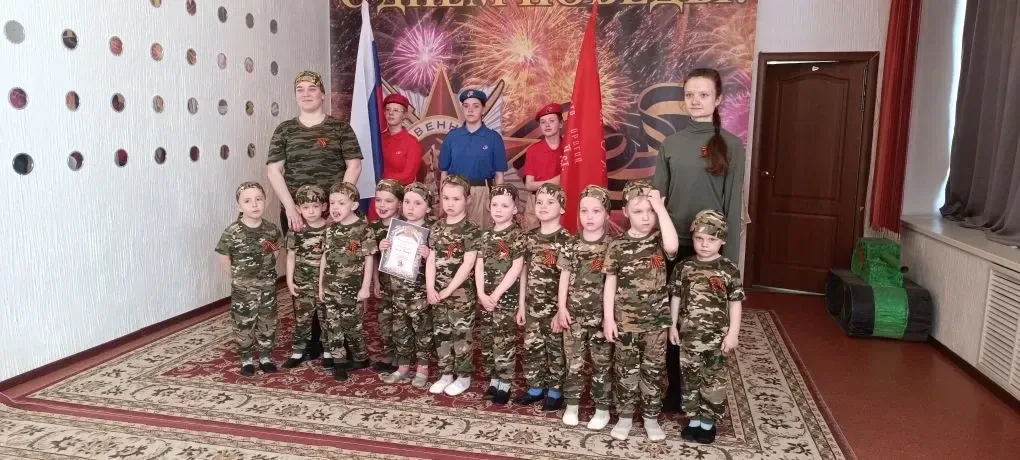 Юнармейцы ПТПЛ приняли участие в смотре строя и песни, приуроченном к 81-й годовщине Победы. Меропри