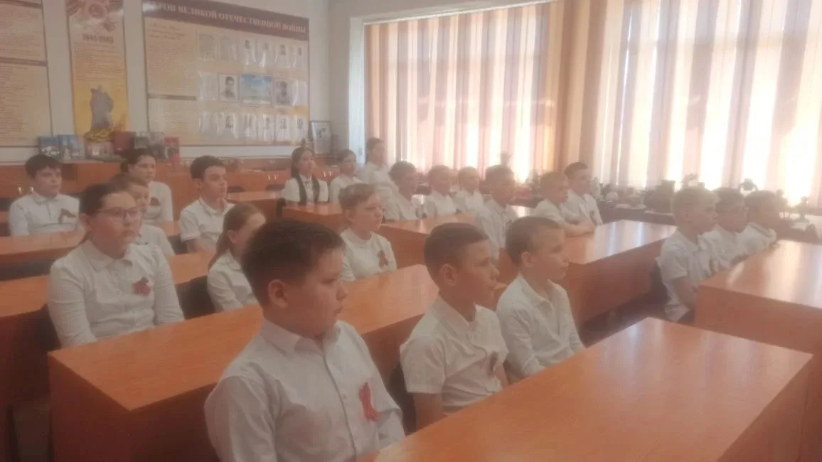 Уроки Мужества в музее «Истоки»: память о юных героях Великой войны 🕯️  В преддверии 9 Мая — Дня Поб