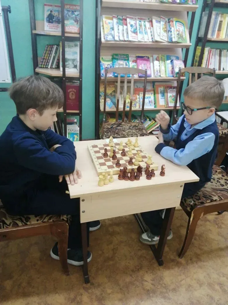 ♟️ Интрига до последнего хода: в Чигиринской школе определили сильнейших шахматистов!  В нашей школе