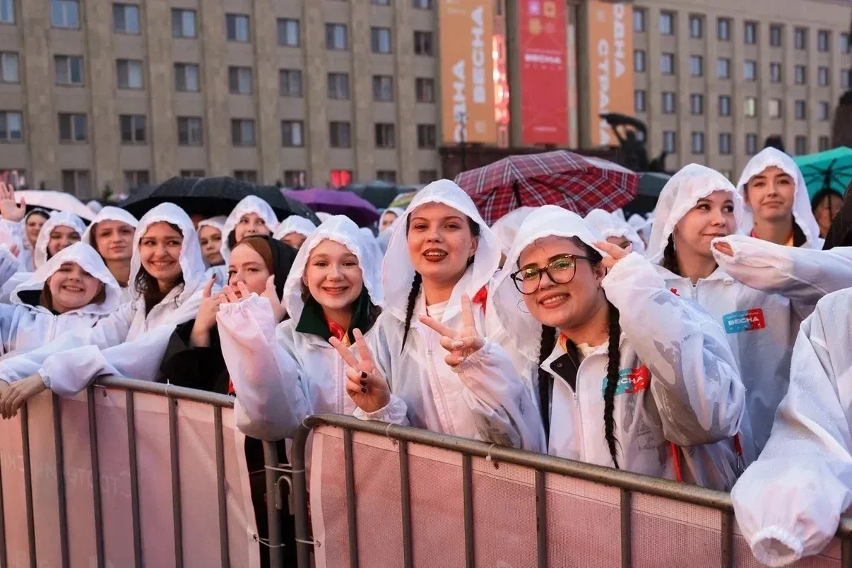 ФИНАЛ РОССИЙСКОЙ ШКОЛЬНОЙ ВЕСНЫ В СТАВРОПОЛЕ!   👏Президент гимназии №11 Анна Лаврищева представляет 